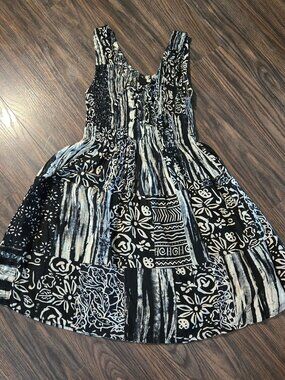 70s Style Black & White Batik Printed Fit & Flare Sundress SIZE S